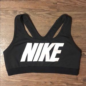 NIKE: Victory Sports Bra